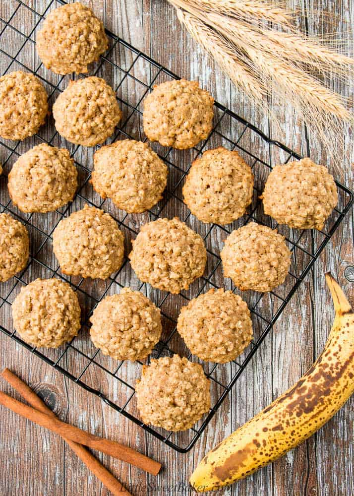Soft & Chewy Banana Bread Cookies: Get Your Oat Fix Easily